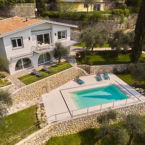 Paier Relais & Pool Villa Malcesine
