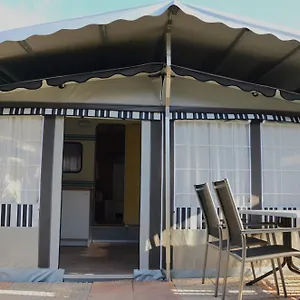 Italia 90 Caravans Campingplatz